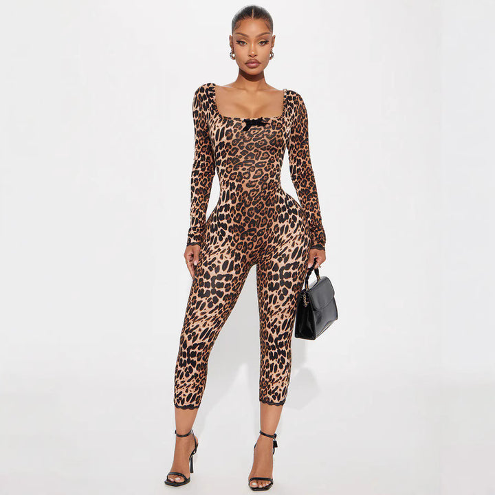 Tight-fitting casual leopard print jumpsuit