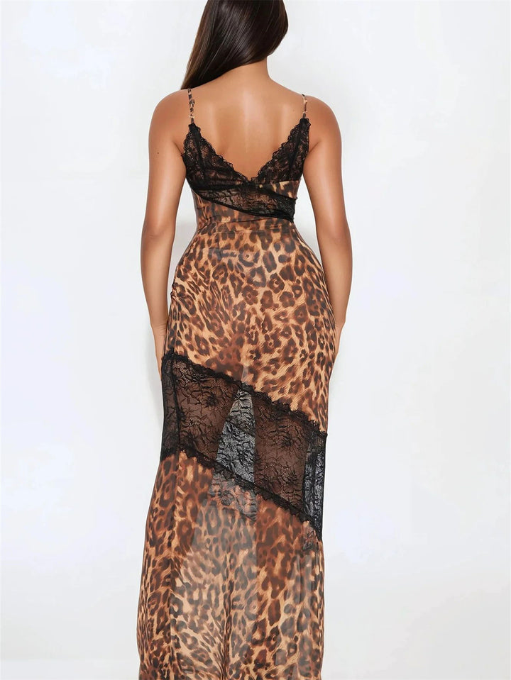 Spaghetti strap lace waist-cinching dress