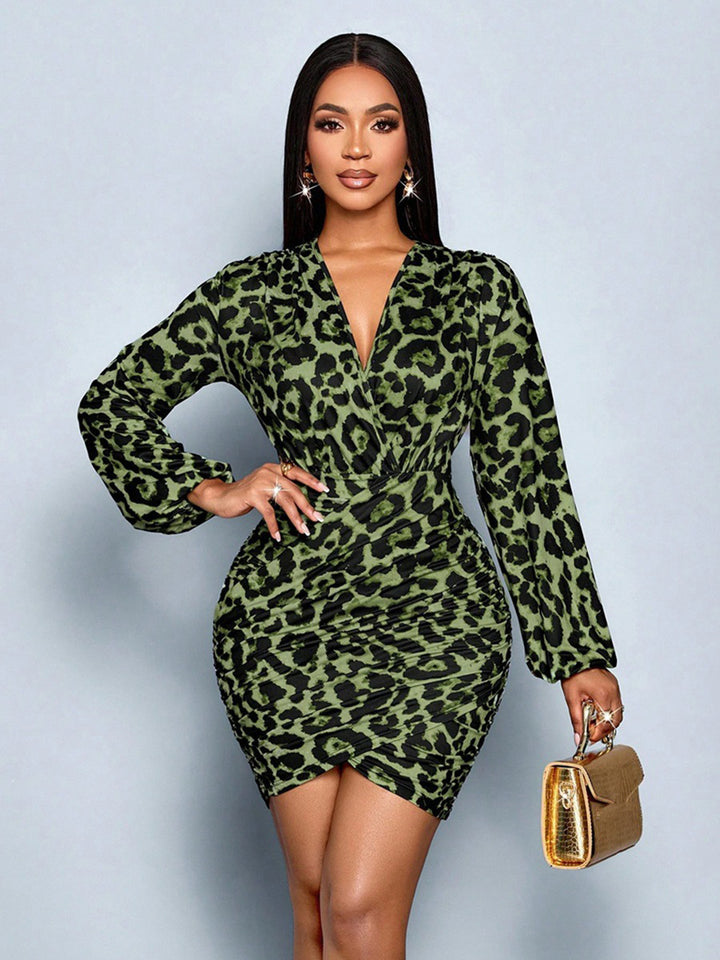 Leopard print long-sleeved dress