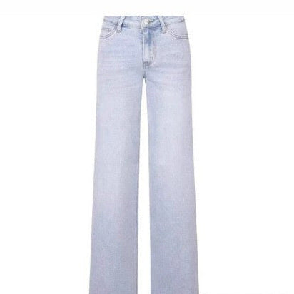 Loose-fitting leopard print jeans