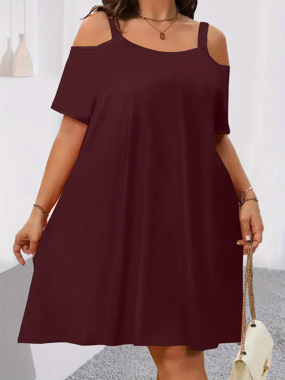 Elegant and comfortable solid color dress