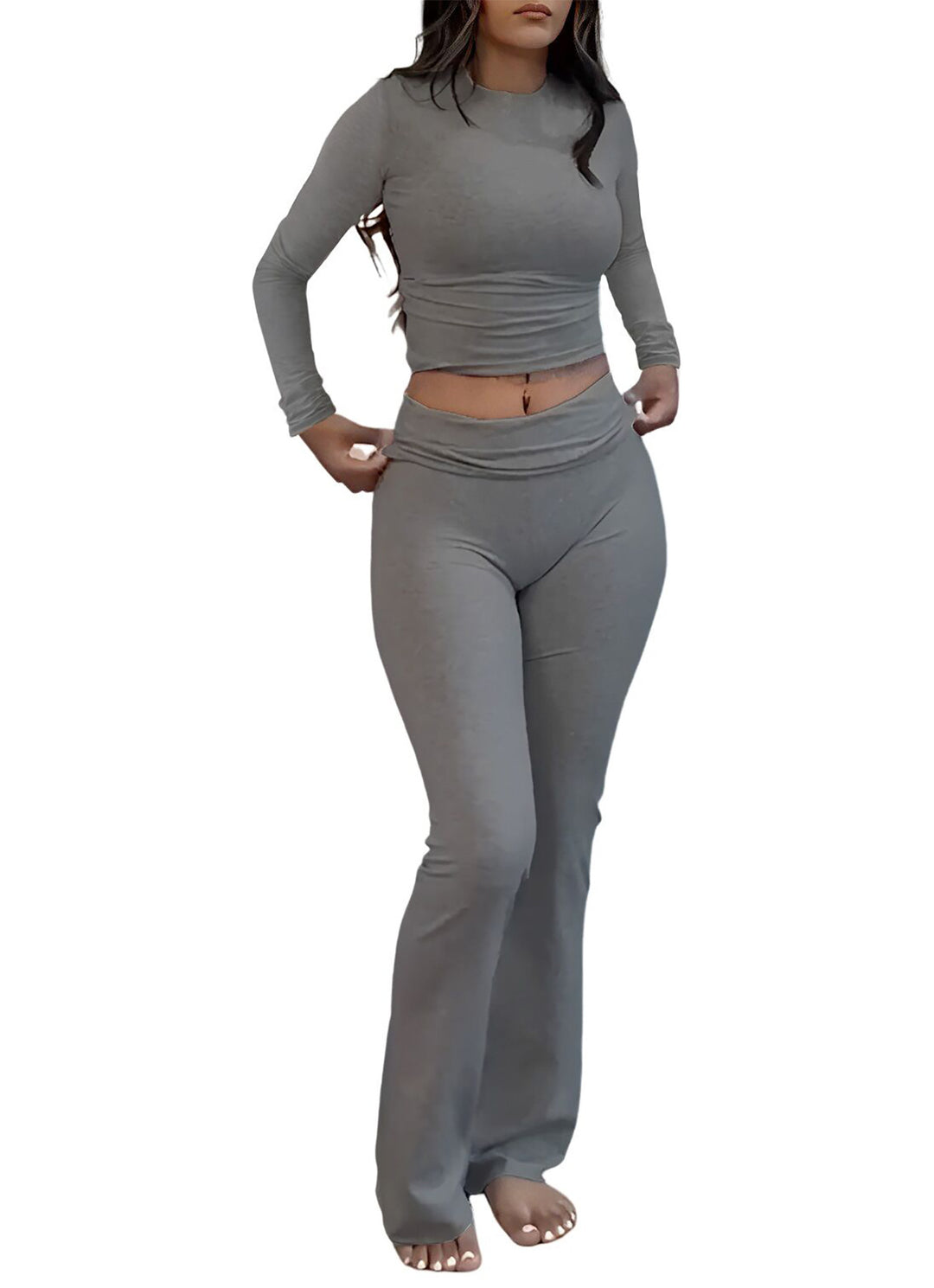 Crew neck T-shirt, low-rise flared pants, tracksuit