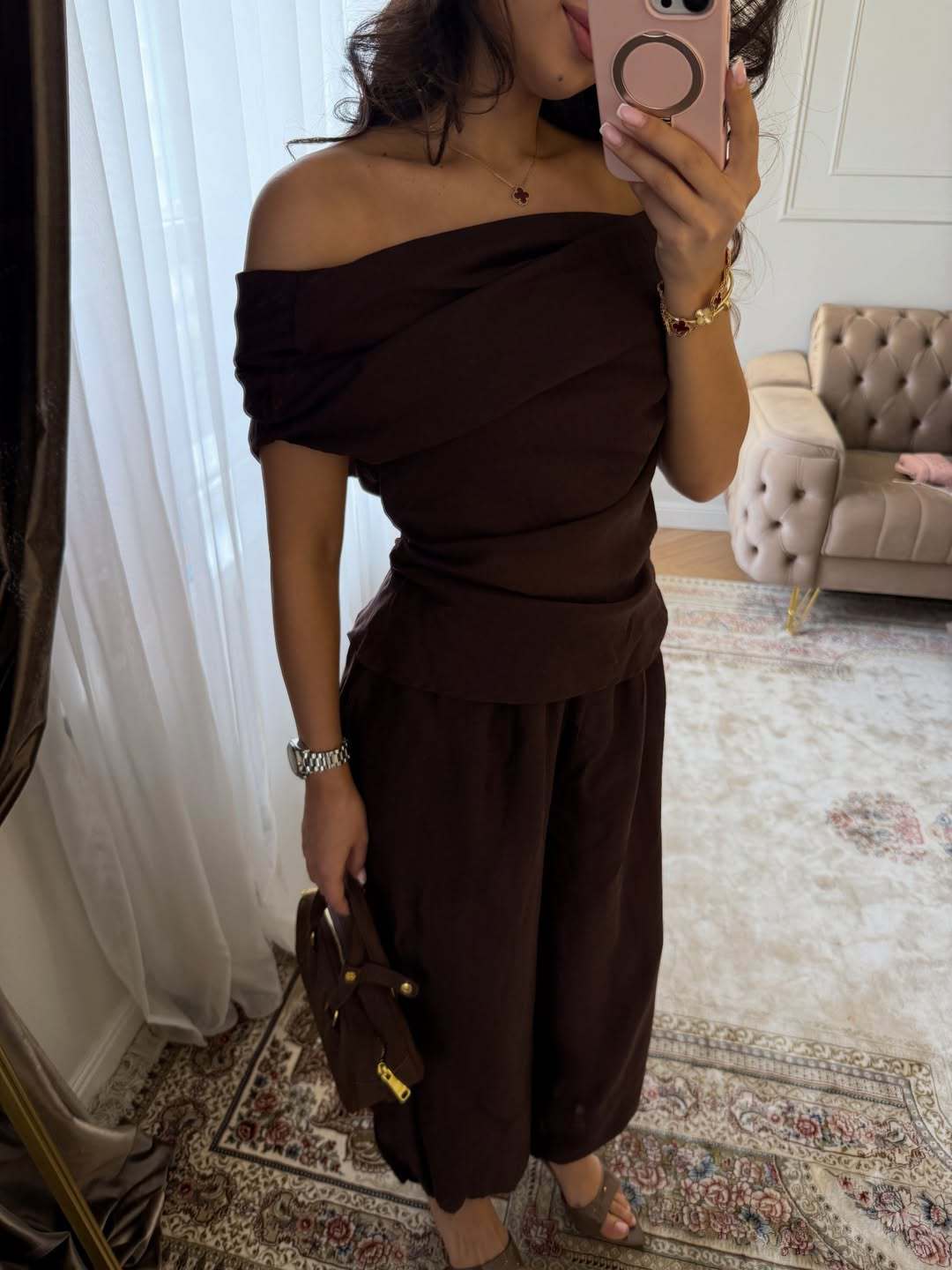 Breathable off-shoulder draped top and jogger pants set