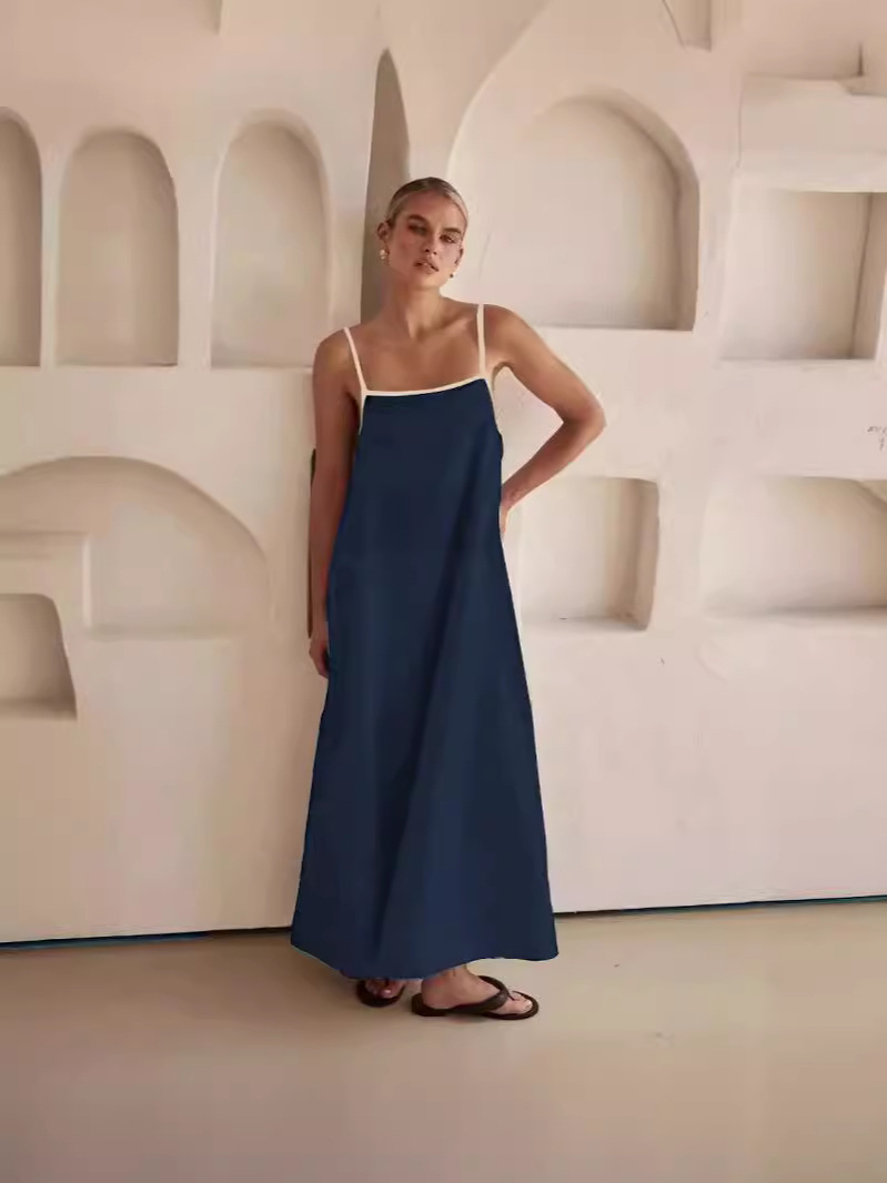 Stylish color-blocked halter maxi dress