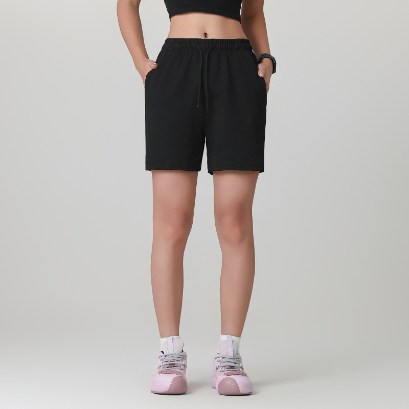 Versatile quick-drying athletic shorts