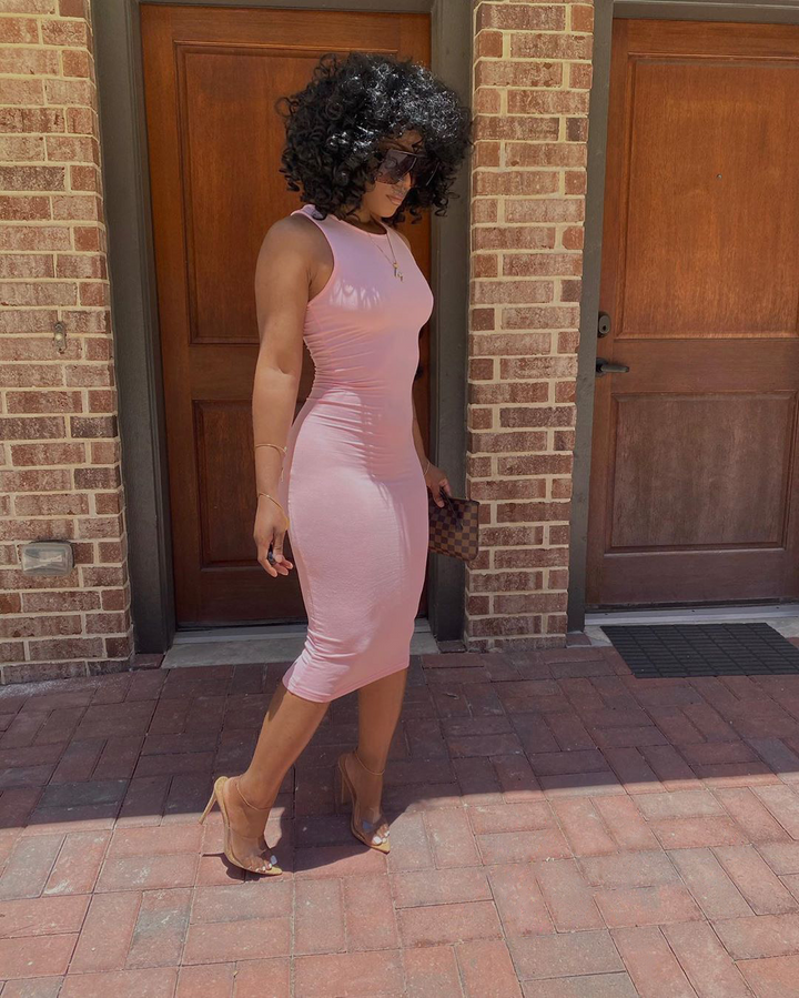 Round neck solid color bodycon dress