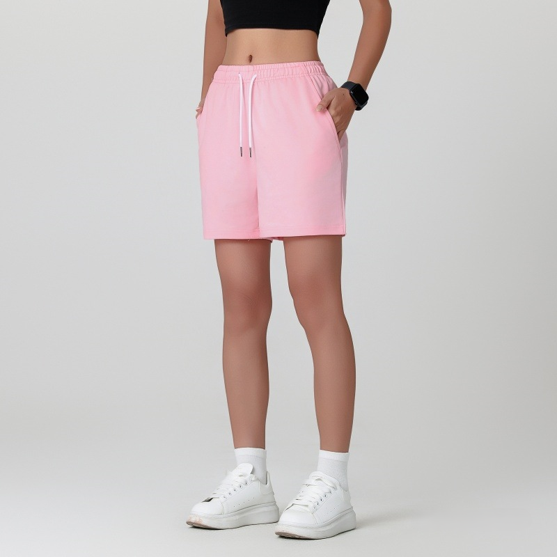 Versatile quick-drying athletic shorts
