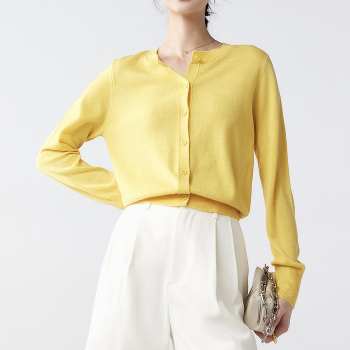 Crew neck knitted long-sleeved cardigan