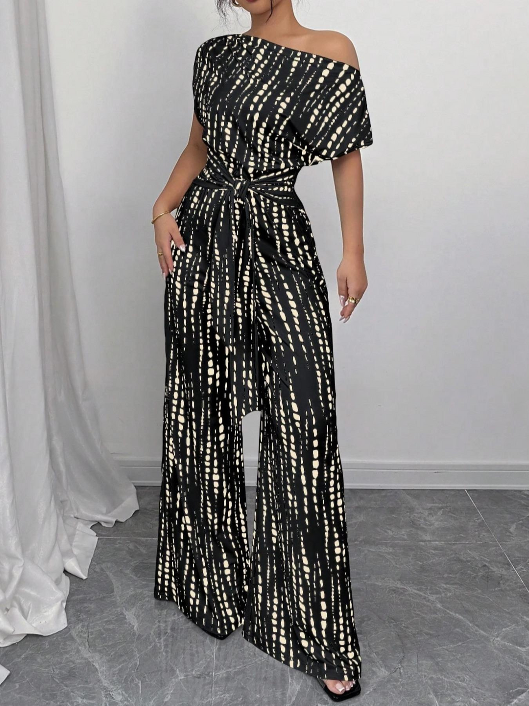 Off-shoulder tie-up jumpsuit wide-leg pants